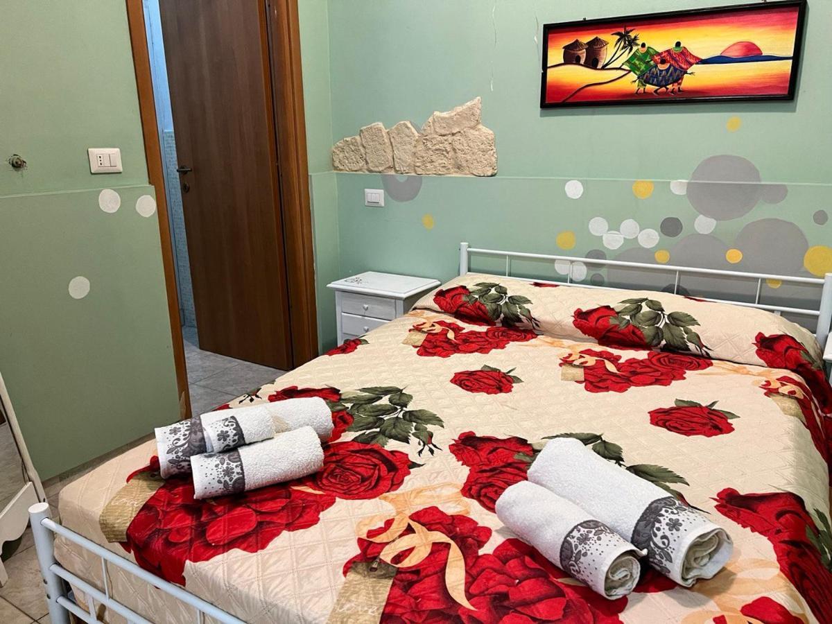 Myhouse 3 - Punto Di Arrivo - Aereoporto A 7 Minuti Apartment Catania Bagian luar foto